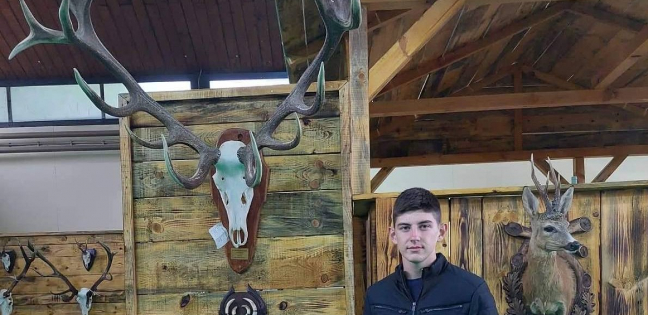 “Za lov potrebna je mirna glava” – Nikola Arambašić, mladi lovac i odličan učenik